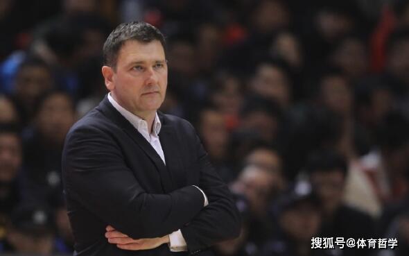  老将焕发第二春，四十岁门将神勇发挥助球队脱困